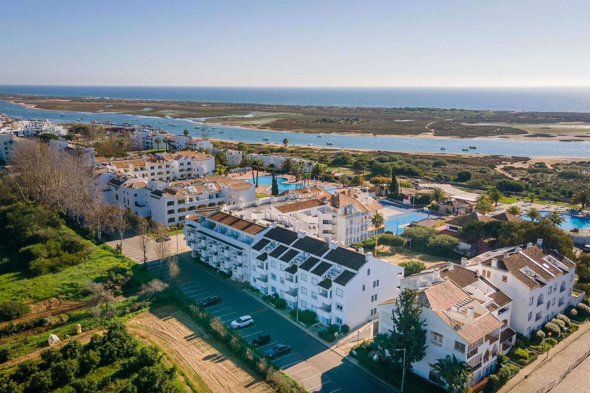 Golden 1 Bdr Flat W/ Balcony & Pool By Lovelystay Cabanas De Tavira Kültér fotó